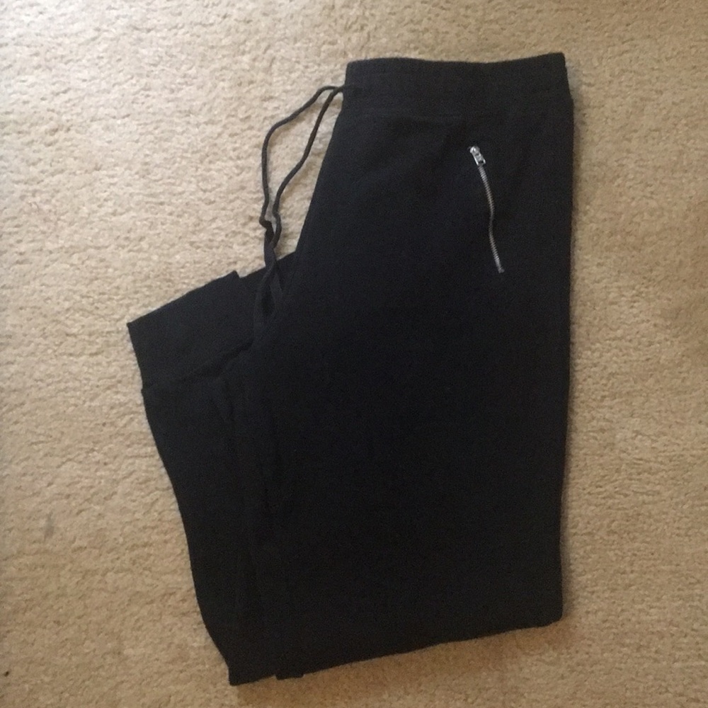 HOLLISTER joggers sweatpants. Size L